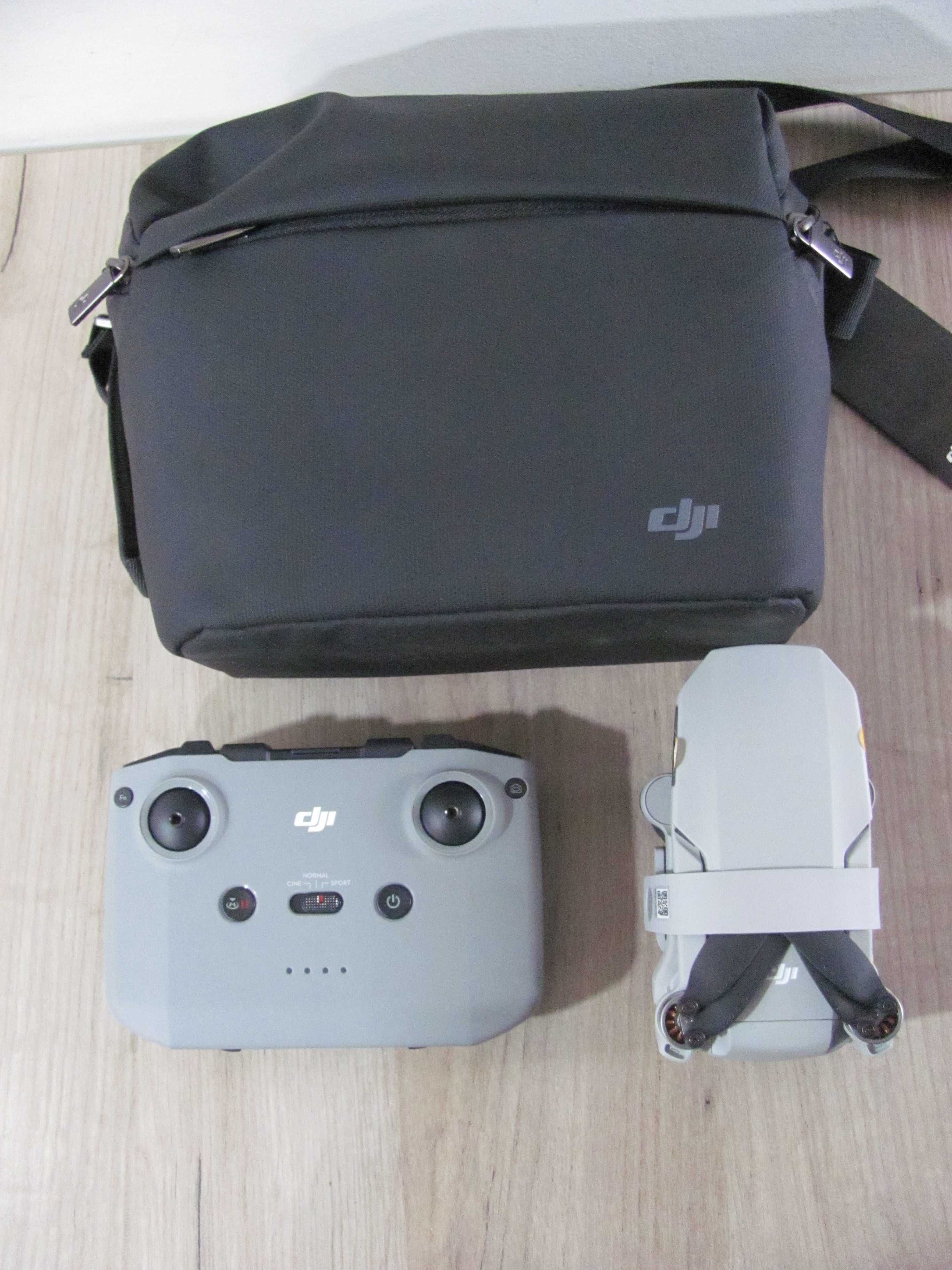 Nowy Dron DJI Mini 2 Fly More Combo