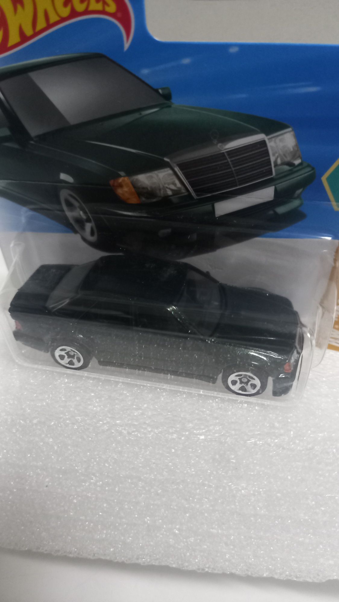 Mercedes-Benz 500 E (Verde)  Hot Wheels