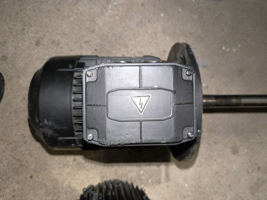 Motor elétrico Trifásico 1.1KW 1.5CV