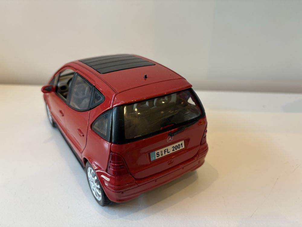 Model Mercedes A Class A klasa 1:18 Maisto (bburago welly)