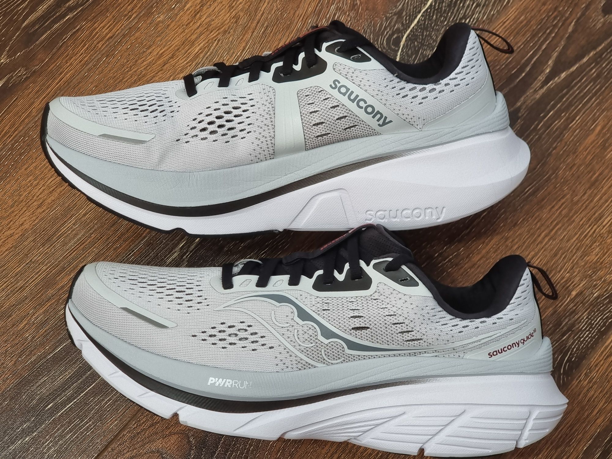 Оригінал 100% чоловічі кросівки saucony guide 18  eur 43