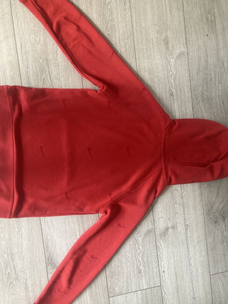 Bluza Nike rozmiar 147-158 w kolorze czerwonym