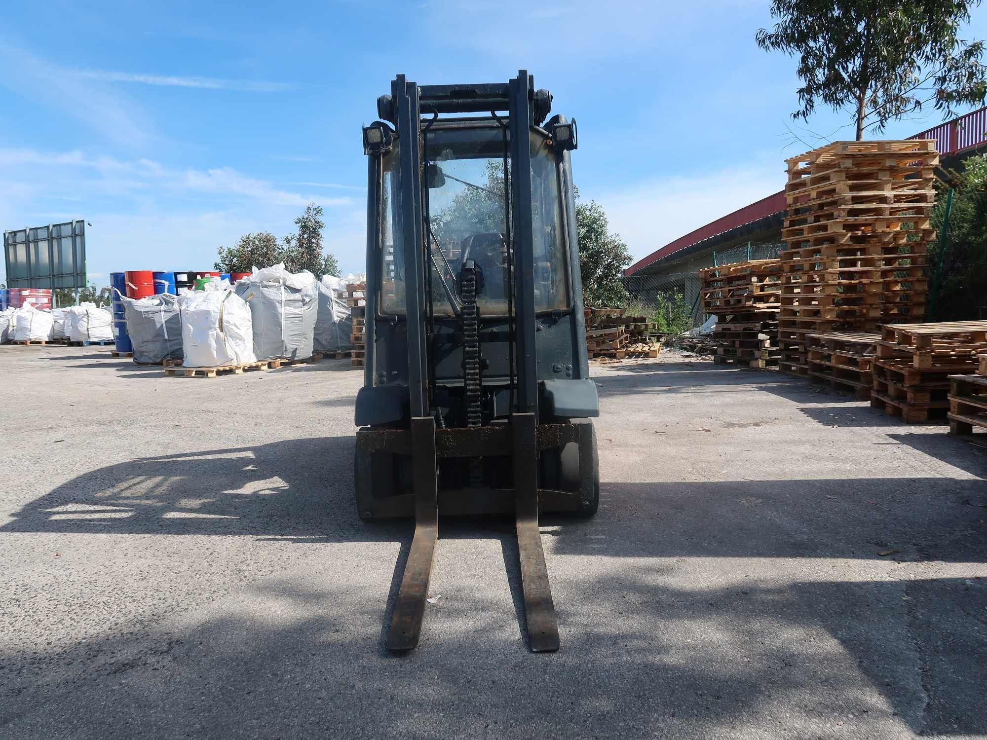 Empilhador LINDE, diesel 2000kg