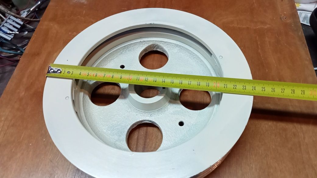 Koło pasowe fi 240 mm 3x10 mm do rębaka