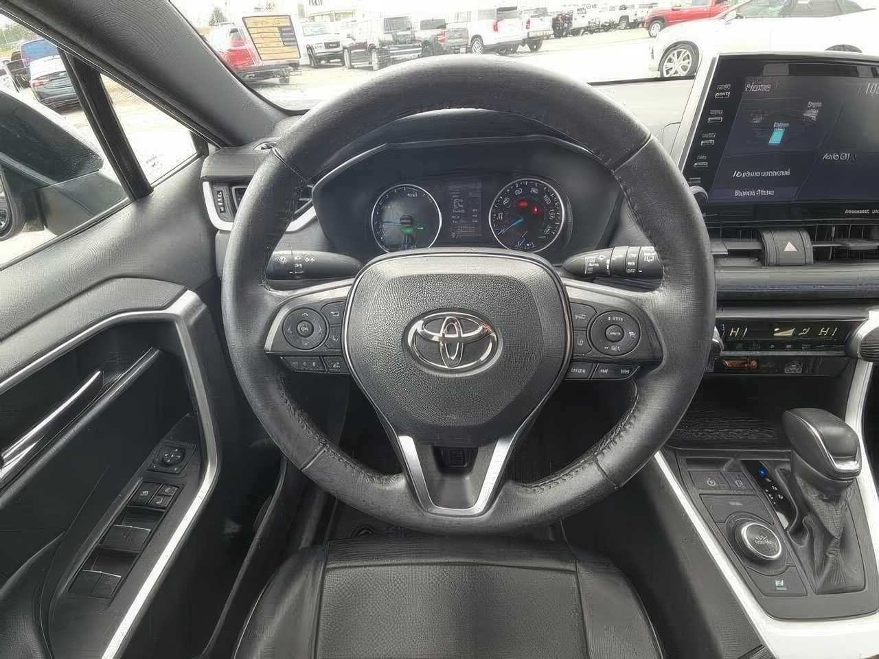 2022 Toyota RAV4 Hybrid SE