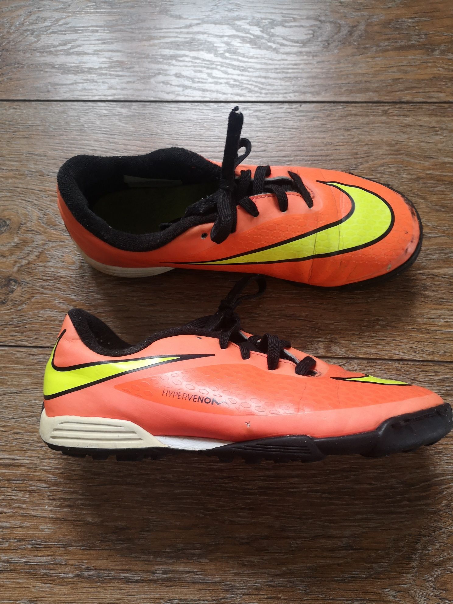 Buty piłkarskie Nike Hypervenom, roz. 34