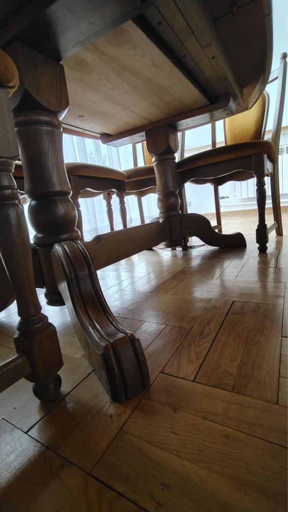 Drewniany stół z 6 Krzesłami - Solidny i Elegancki Komplet