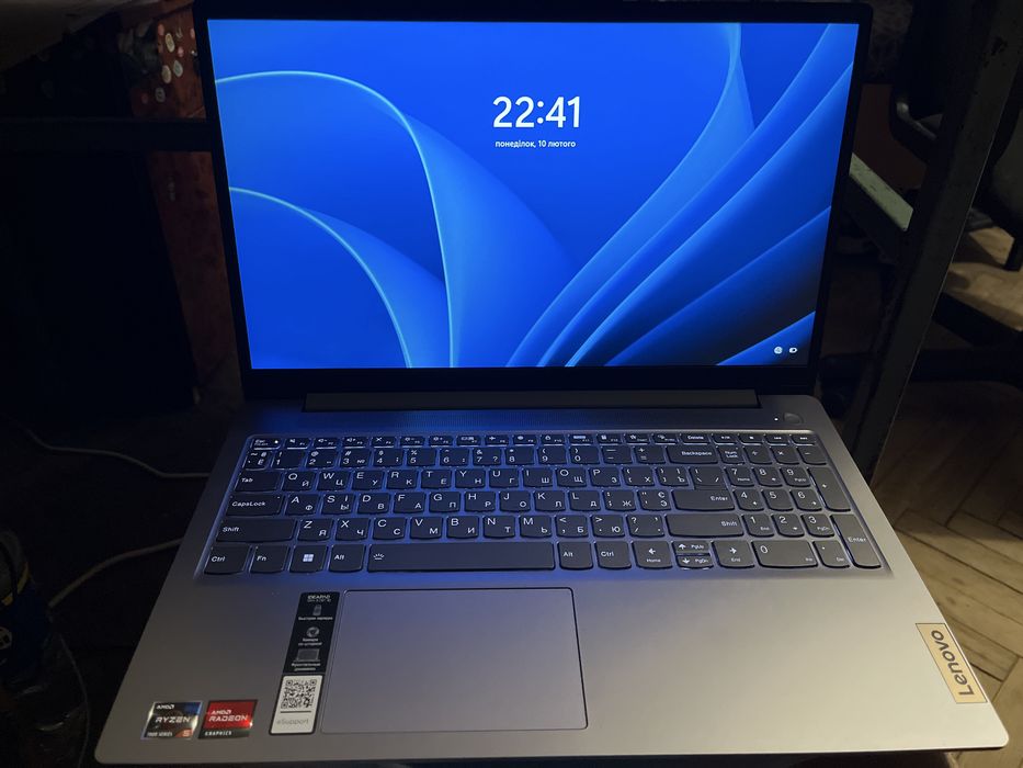 Продаю Lenovo Slim 3