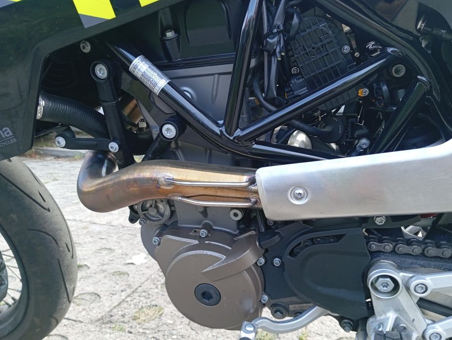 Husqvarna 701 supermoto
