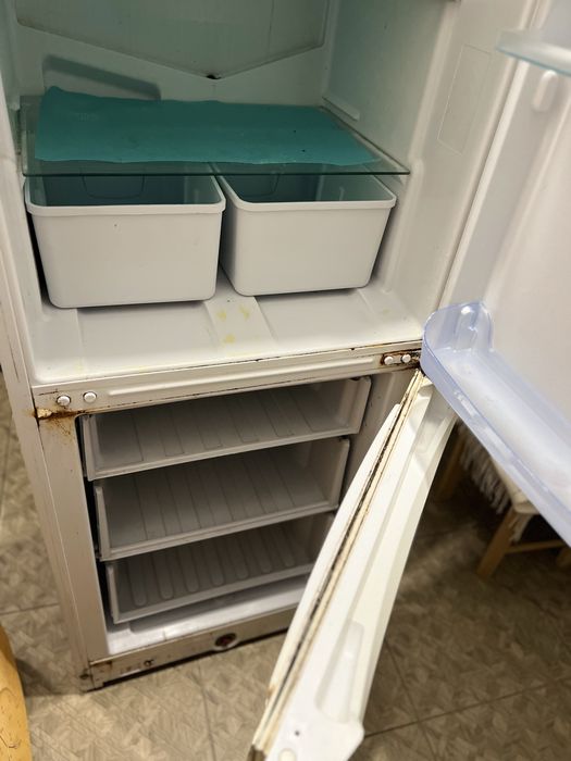 Холодильник INDESIT