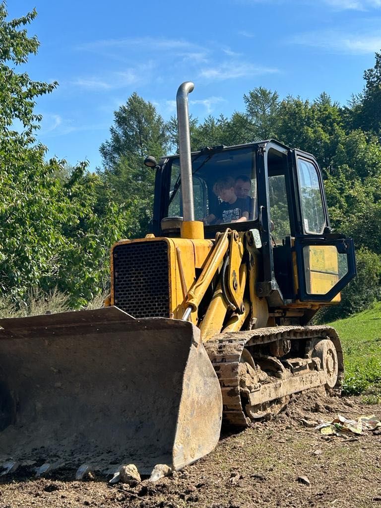 Spycharko-Ładowarka gąsienicowa John Deere 555