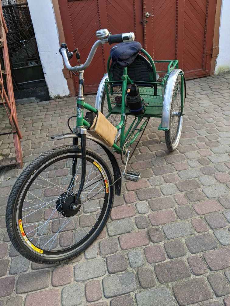 Велосипед з боковою коляскою