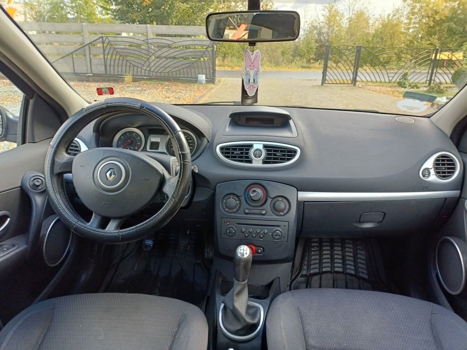 Renault Clio 3 1.6 16V 112KM