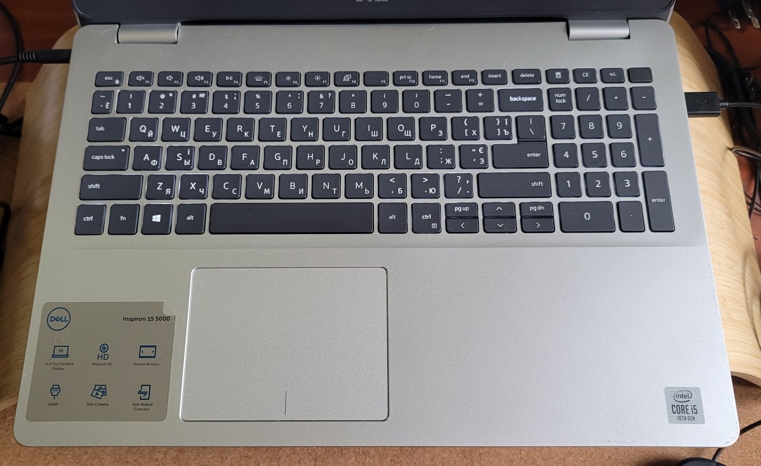Dell inspiron 15 5593. I5-1035G1. 8gb, 256Gb SSD, FullHD.