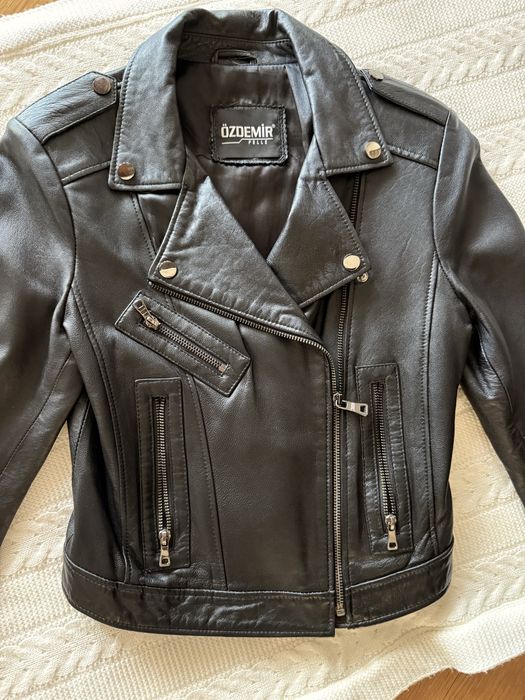 Продам шкіряну куртку коротку