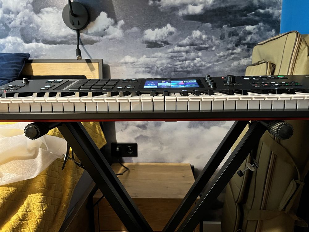 Akai MPC key 61 workstation