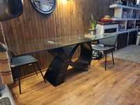 Mesa de jantar de Vidro