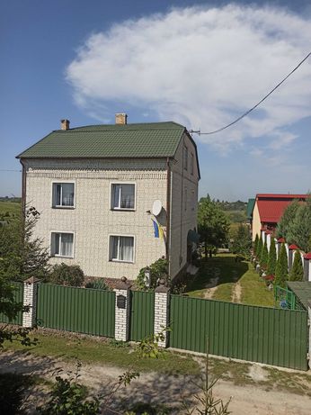 Будинок біля Львова