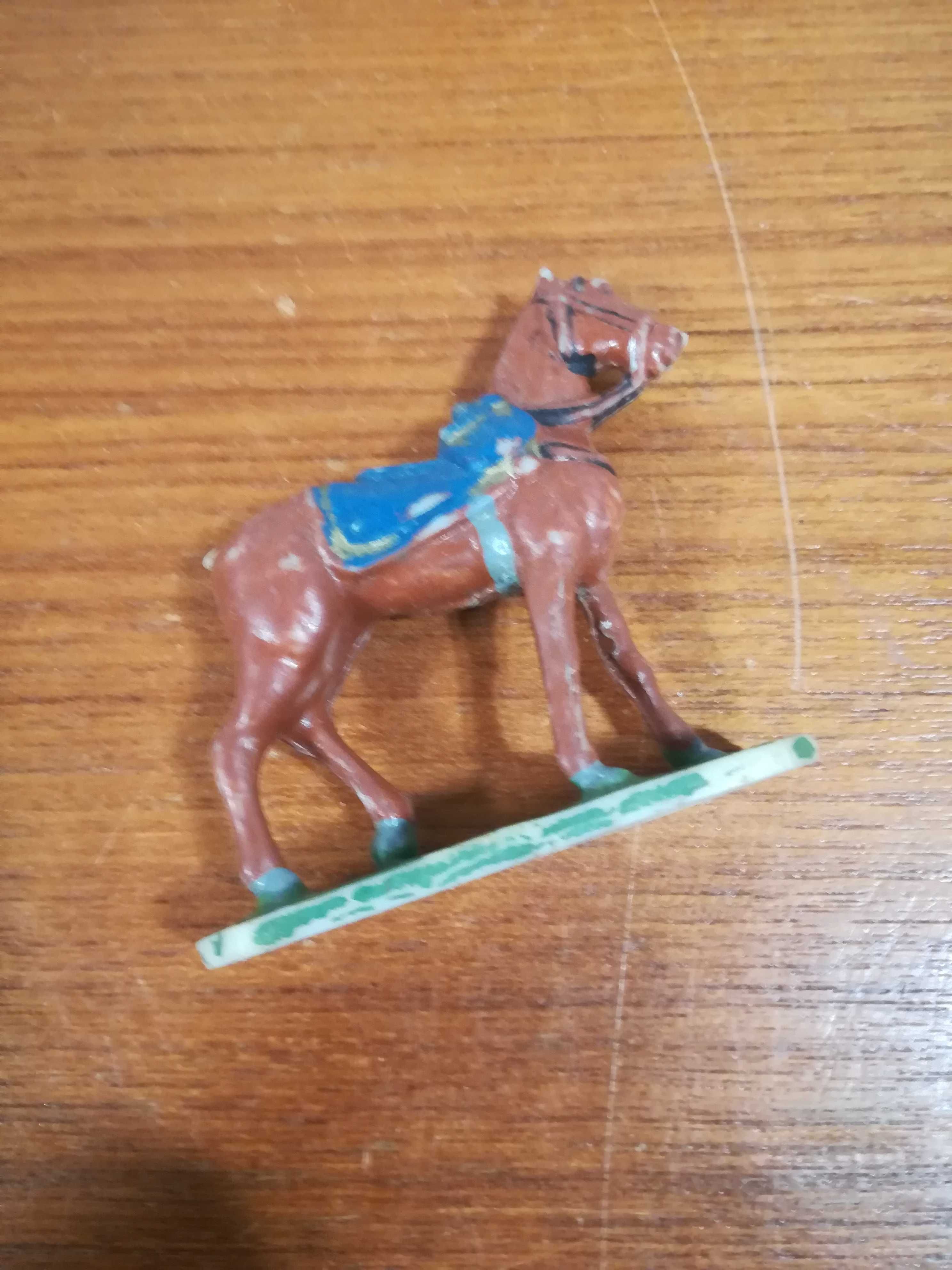 Koń - figurka  PRL