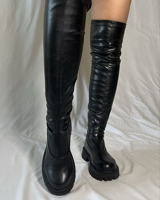 Високі чоботи ботфорти на осінь