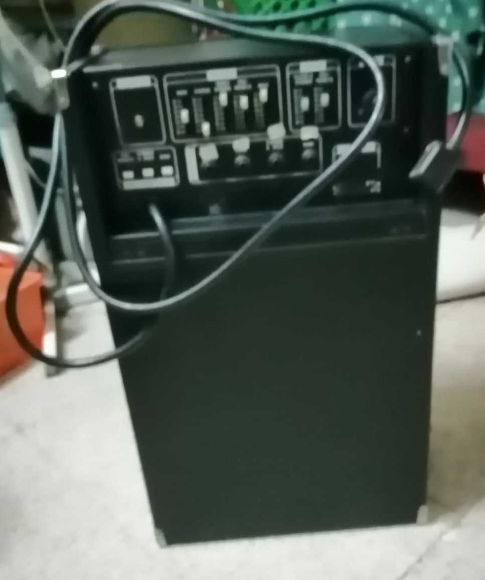 Vende-se acordeão eletrónico