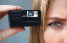 Проектор размером с ладонь Samsung SP-H03 Pico Projector. Цена - шара!