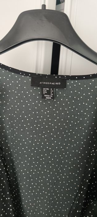 Macacão em tecido com padrao de bolinhas