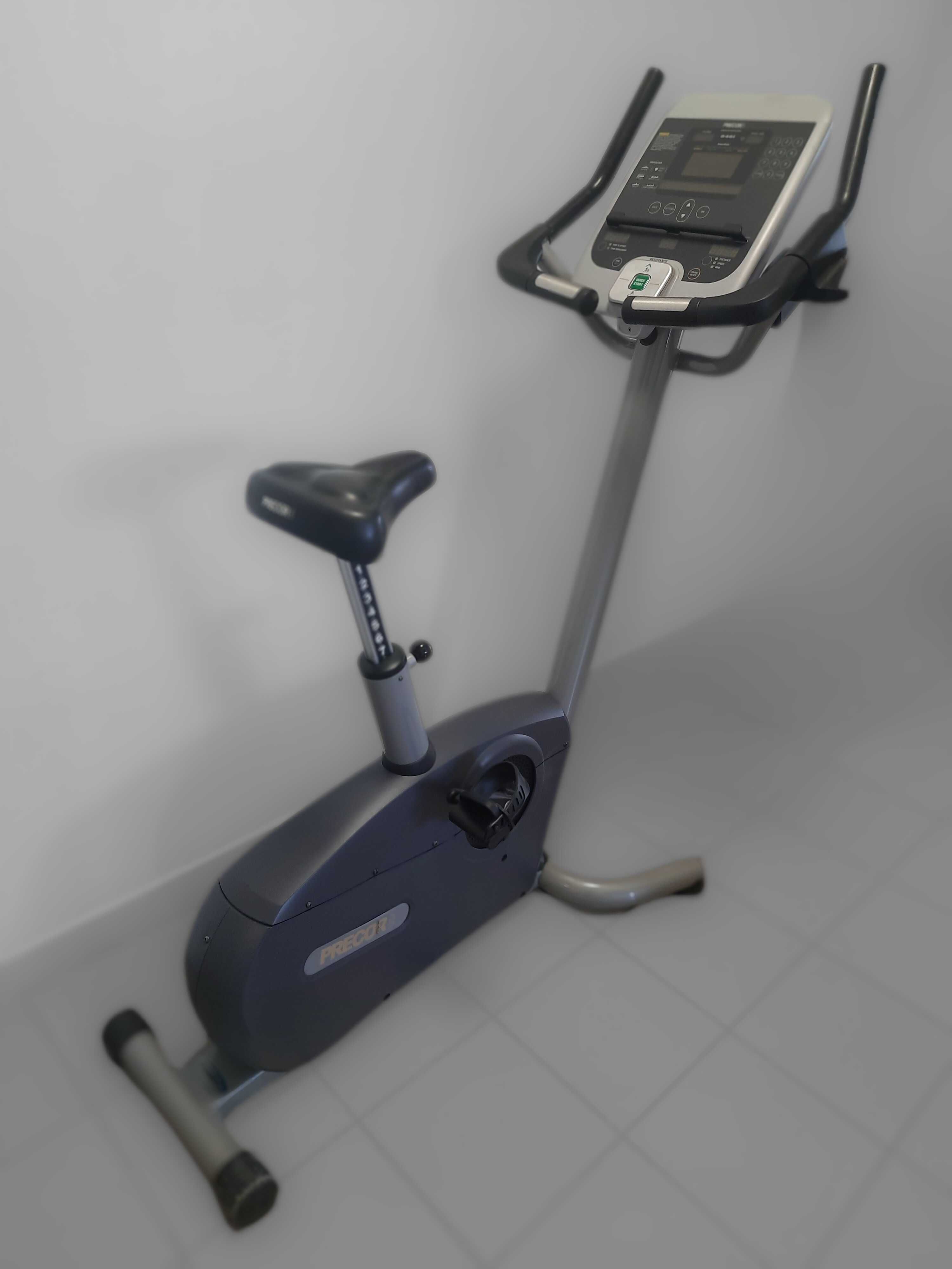 Rower treningowy stacjonarny Precor pionowy Experience 846i