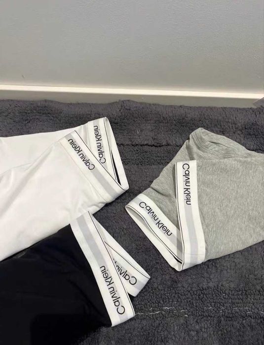 Bokserki bawełniane Calvin Klein–zestaw trzechpar:czarne,białe i szare