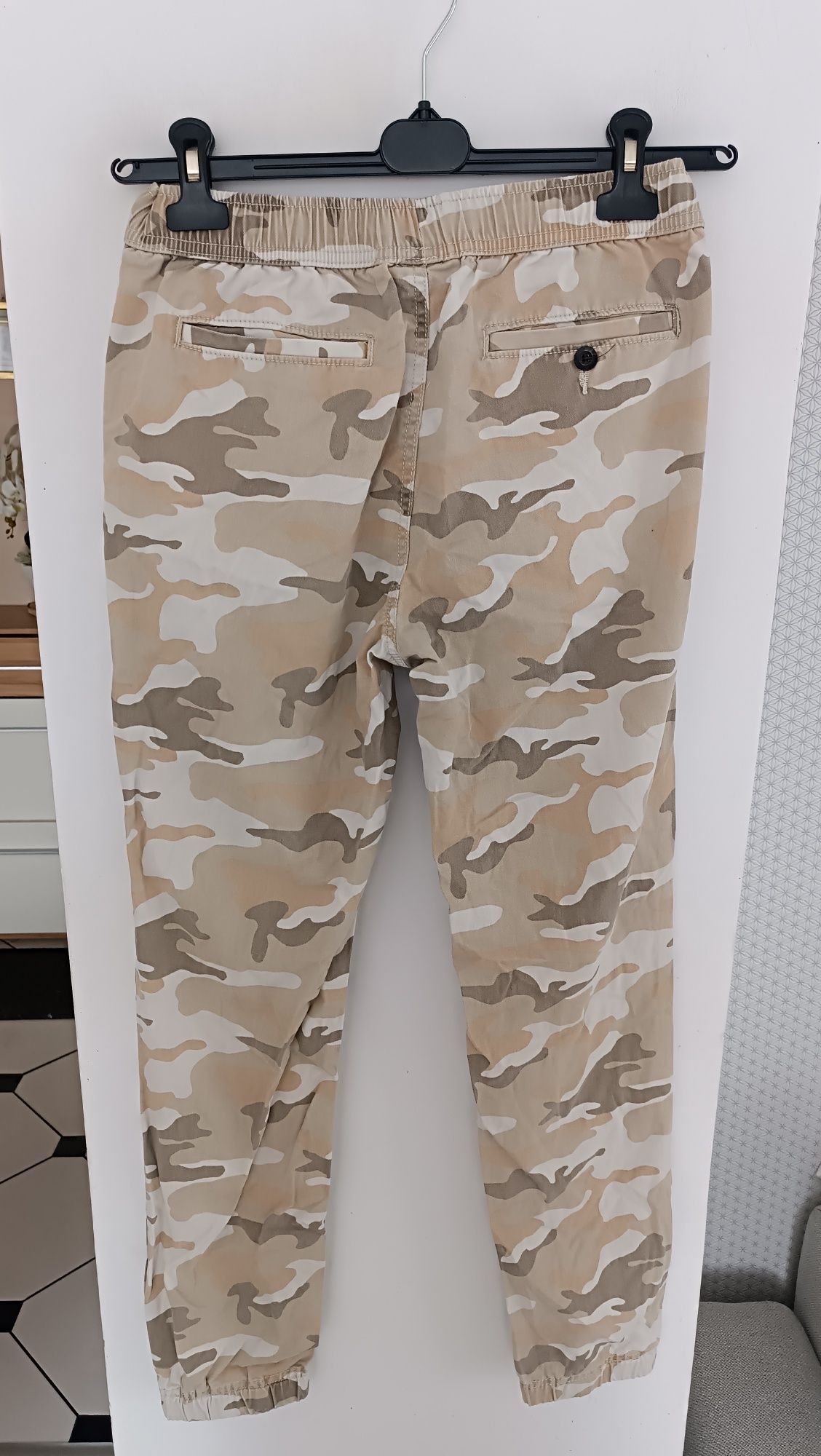 Spodnie moro Aero Jogger roz XS/S