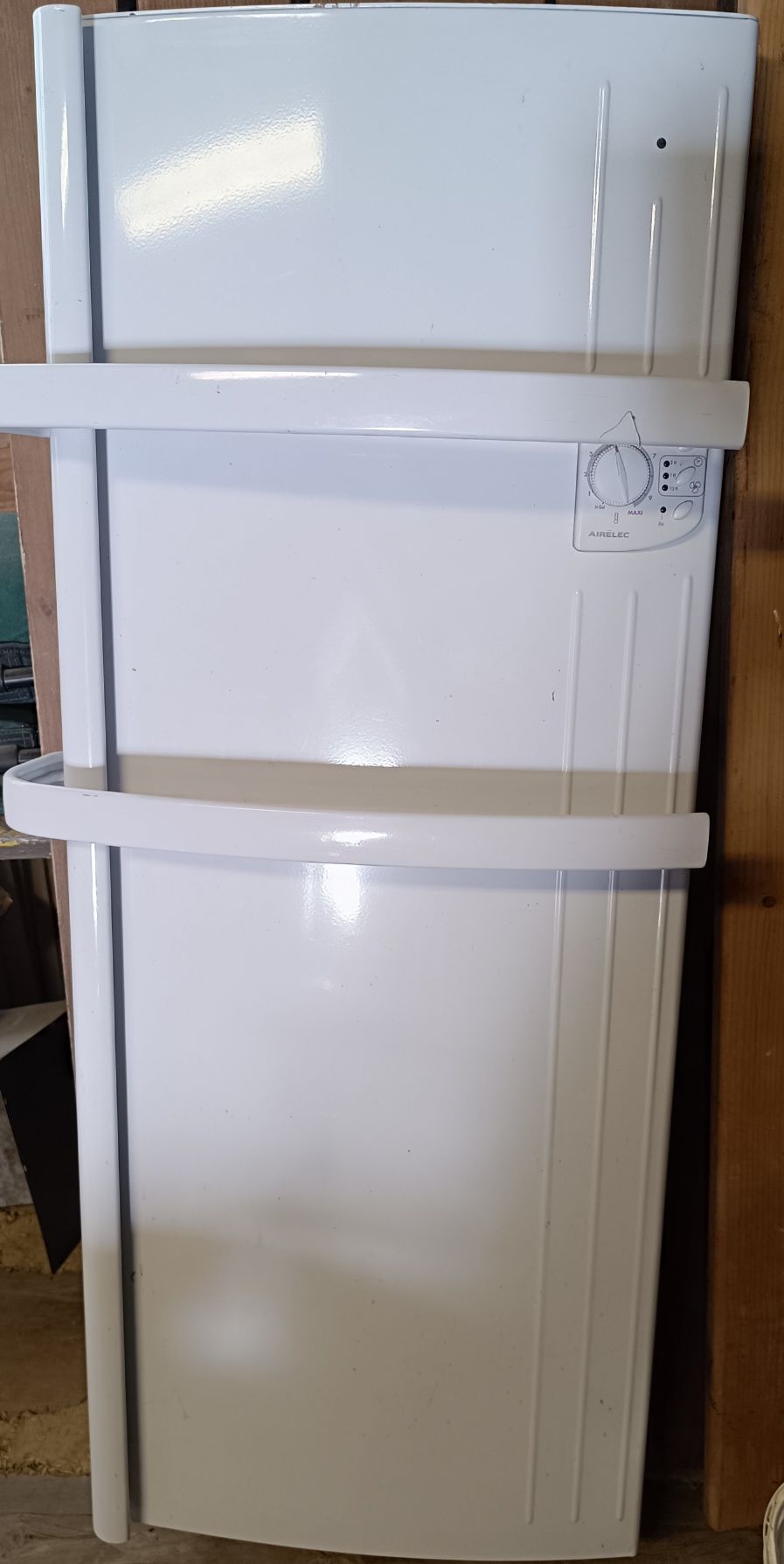 Suszarka/ grzejnik do ręczników AIRELEC 1000W elektryczny z dmuchawą.