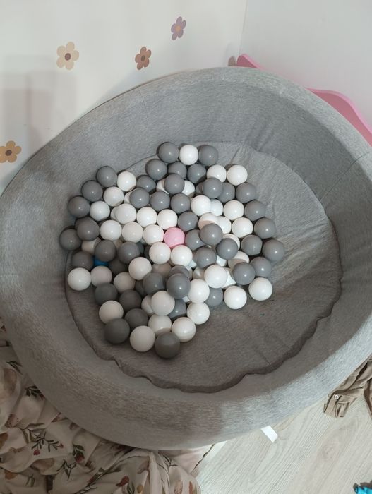 Basen z kulkami dziecięcy piankowy szaro biały różowy