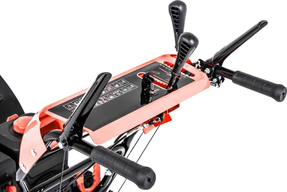 Odśnieżarka spalinowa Faworyt KZO66LE