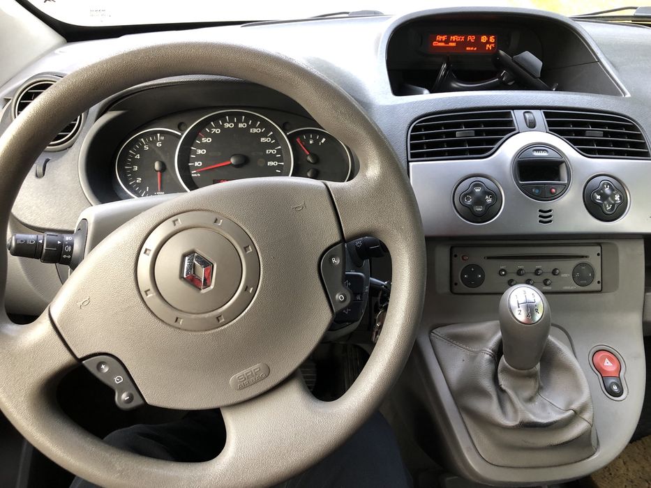 Renault Kangoo Privilege-r.2009, 1,6 benzyna; drzwi suwane