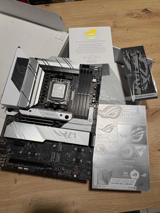 ASUS ROG STRIX X670E-A Gaming WiFi — AM5 — Б/У