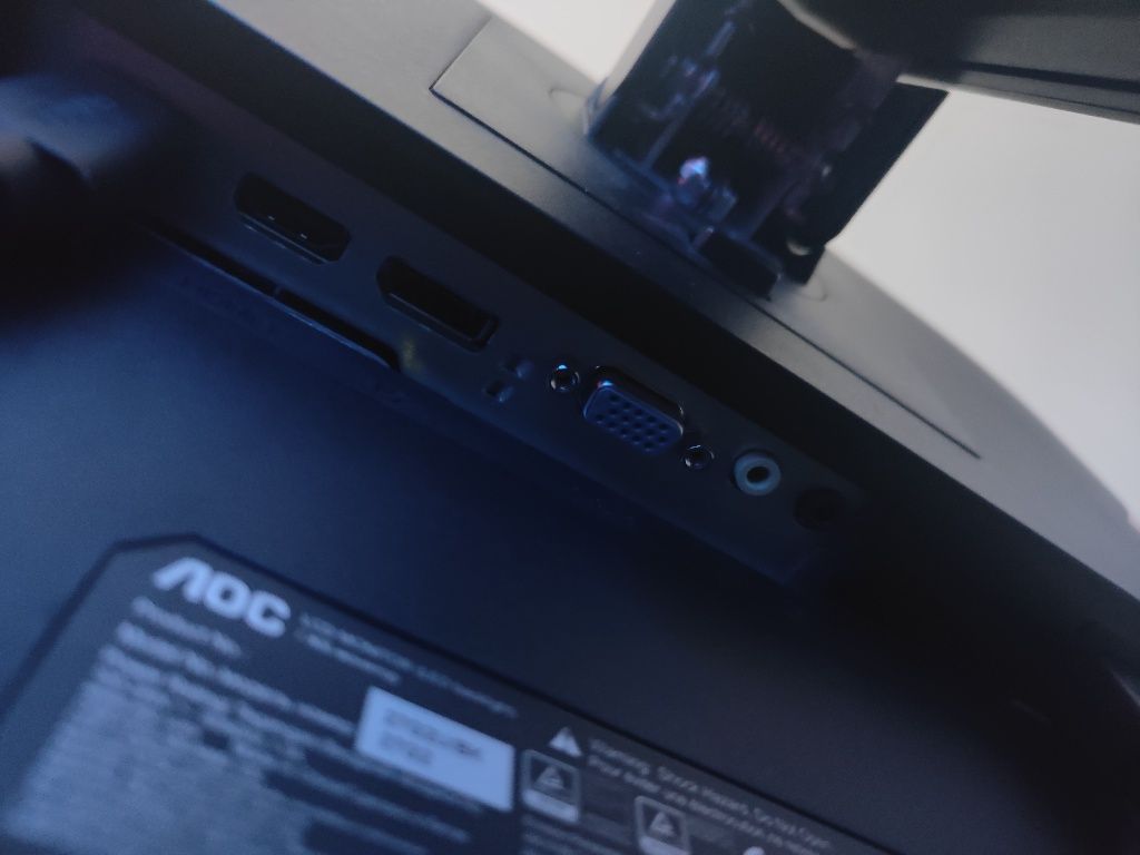 Monitor AOC 27 Cali
