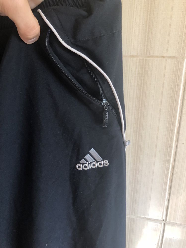Штани спортивки Adidas оригінал в базовому чорному кольорі