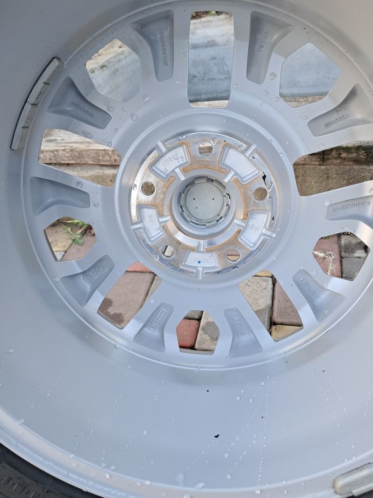 Диски с шинами  Рено дастер Оригінал 215 65 r16