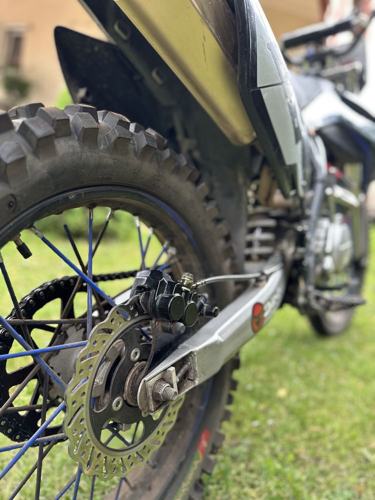 Cross asix xb88 250cc 2023r