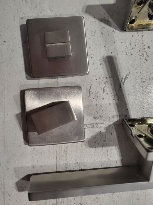 Klamki srebrne zamknięcie do  WC