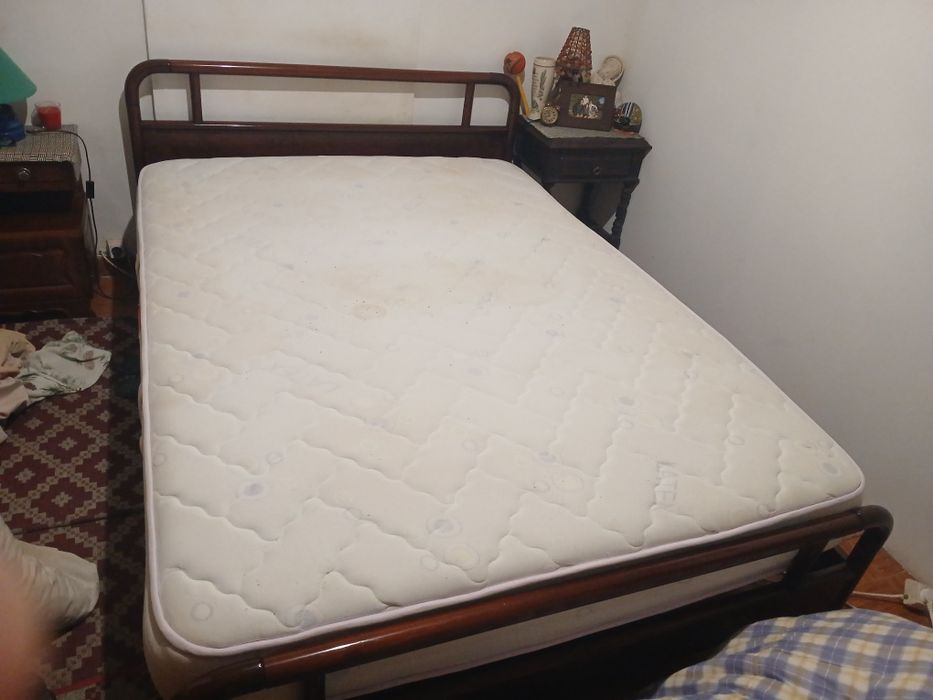 Cama de casal com colchao 2x2.60