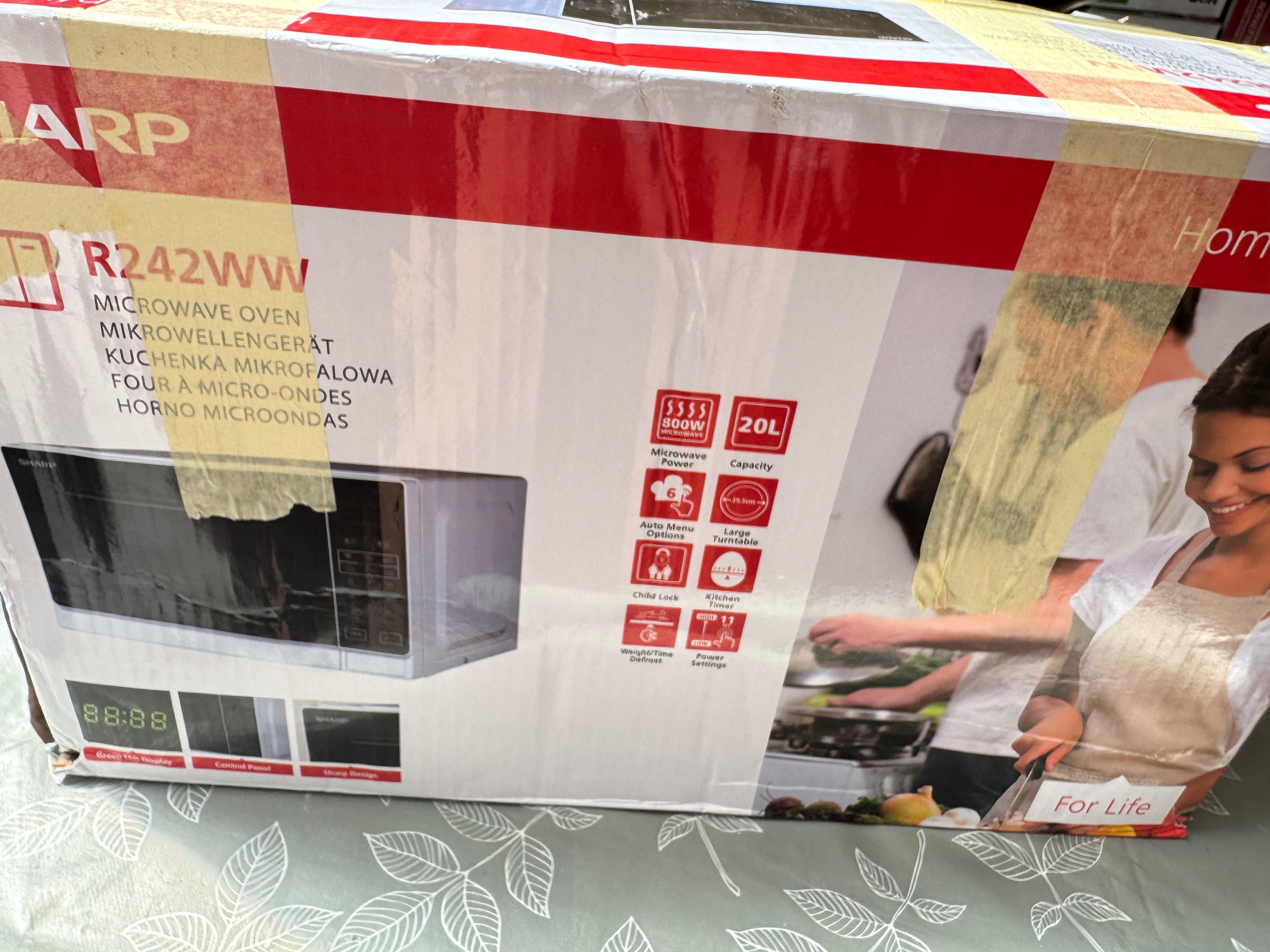 Kuchenka mikrofalowa wolnostojąca Sharp 800 w