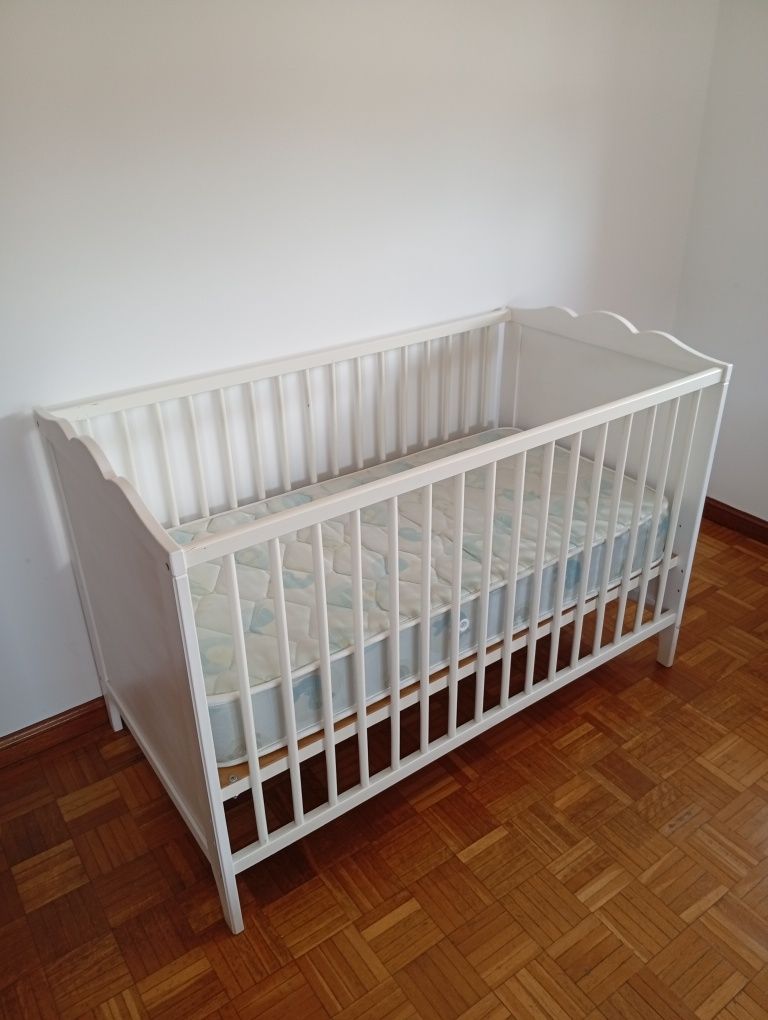Vendo berço para bebê como novo