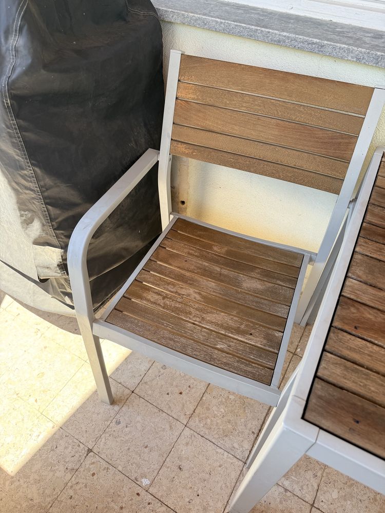 Conjunto mesa e duas cadeiras exterior