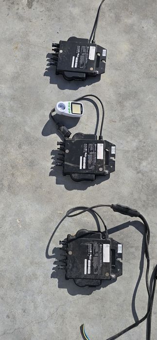 Vendo conjunto de 3 microinversores APSystems DS3-L + medidor de
