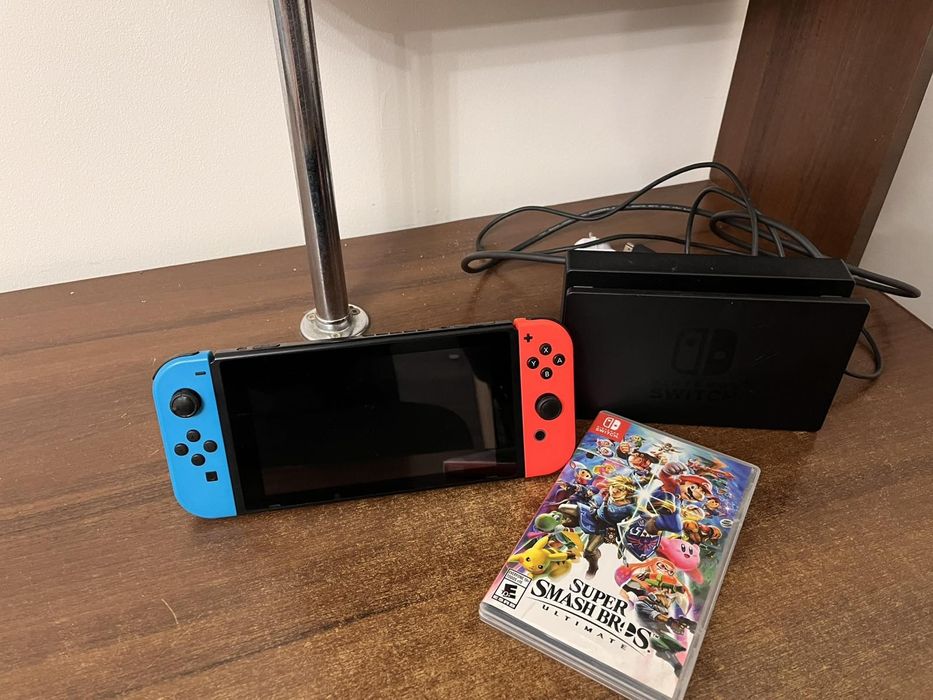 Nintendo  Switch