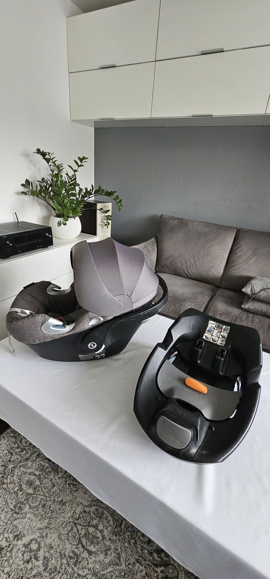 Fotelik Cybex i baza q-fix isofix + Fisher price i huśtawka  tygrysek