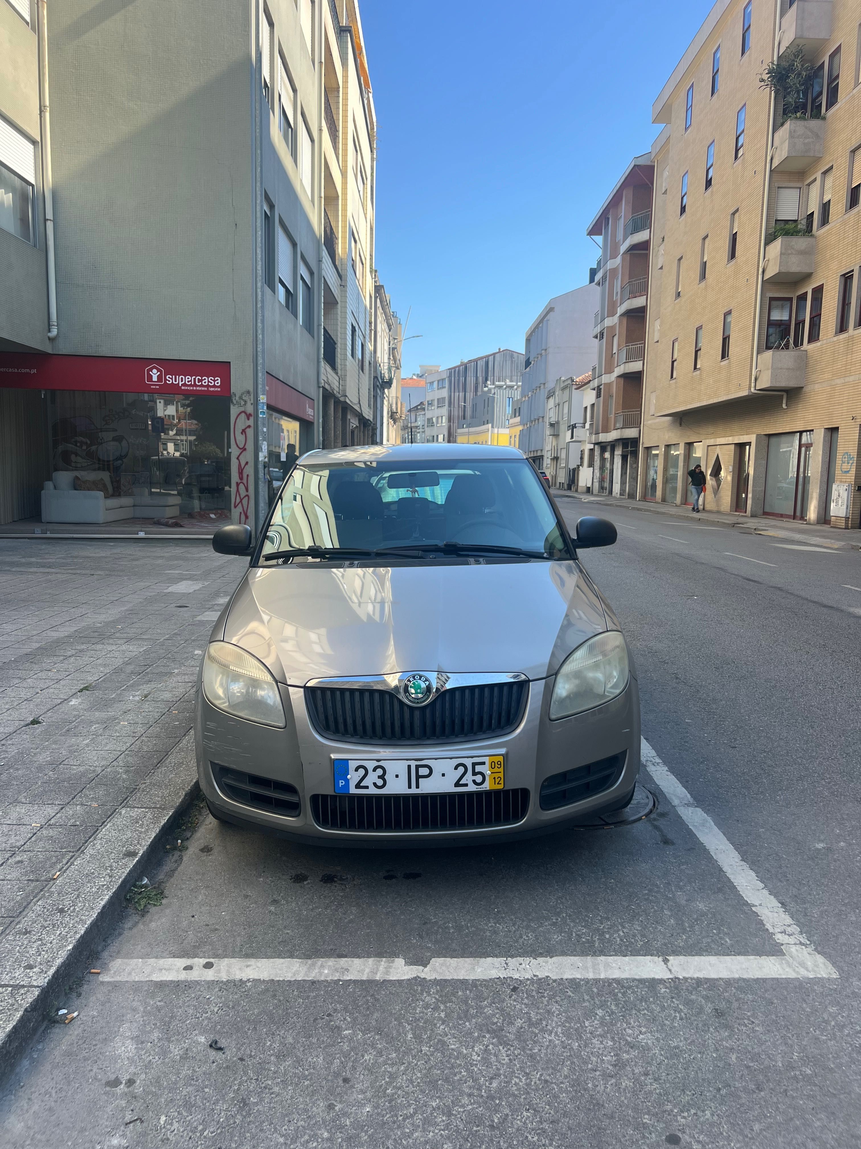 Škoda Fabia 1.2 Ambiente 2009 – Excelente estado – 160,000 km – Lisboa