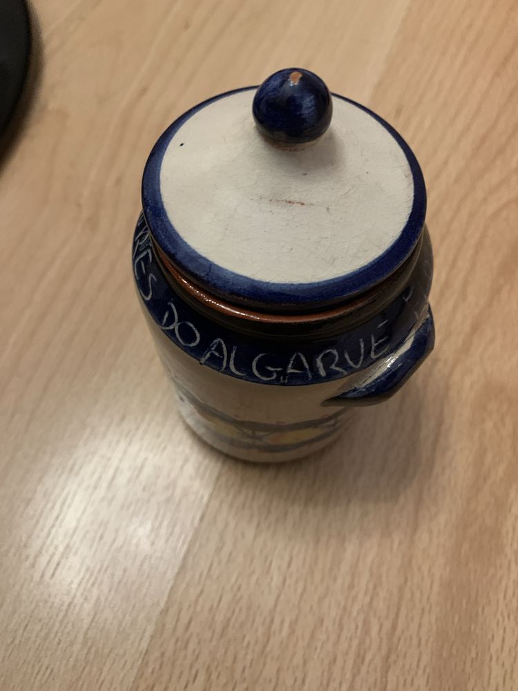 Conjunto de loica de barro pintado
