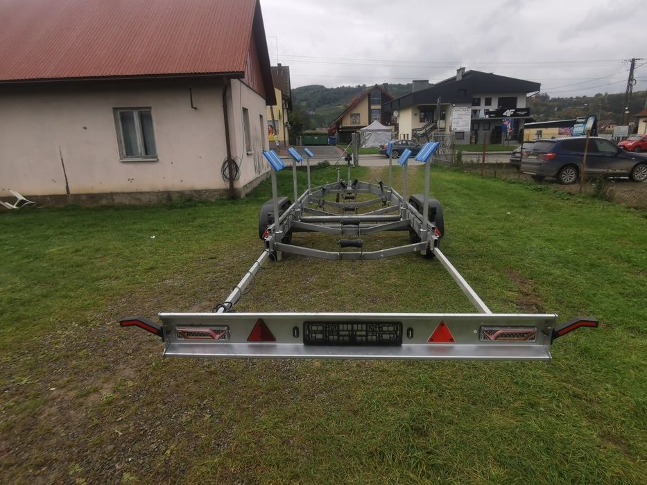 Przyczepa do Łodzi motorowych i żaglowych ciężarowa 2500dmc 9m 2 kompl